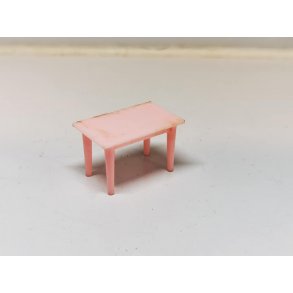 Lille bord i plastik (brugt)