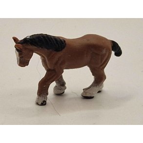 Meget lille hest i plastik (brugt)