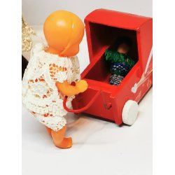 Lille stof/garn dukke (brugt)