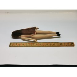 Dukke i porceln til dukkehus scala 1:12 (ny)