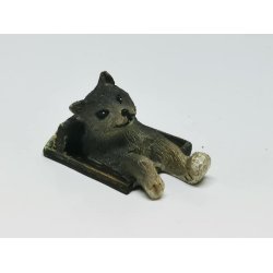 Kat i kattelem i resin (ny)