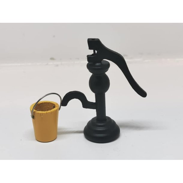 Vandpumpe med spand (nyt) - Have figurer og andet tilbehør Frost miniature