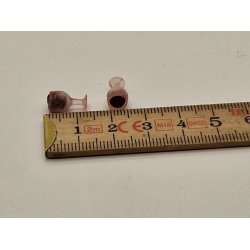 2 meget sm vinglas i plastik (brugte)