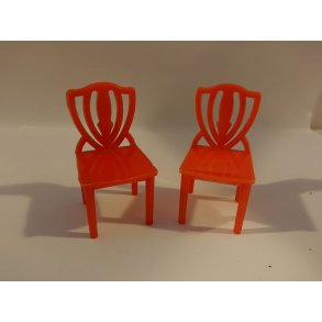 Rd stol i plastik (brugt)