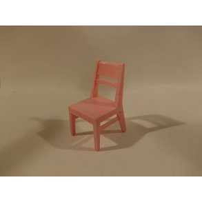 Lyserd stol i plastik (brugt)