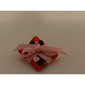 Pude med knapper (ny)