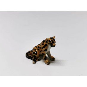 Leopard siddende (ny)