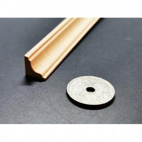 Materialer i tr. Baluster, lister, fodlister, finer, karme, osv